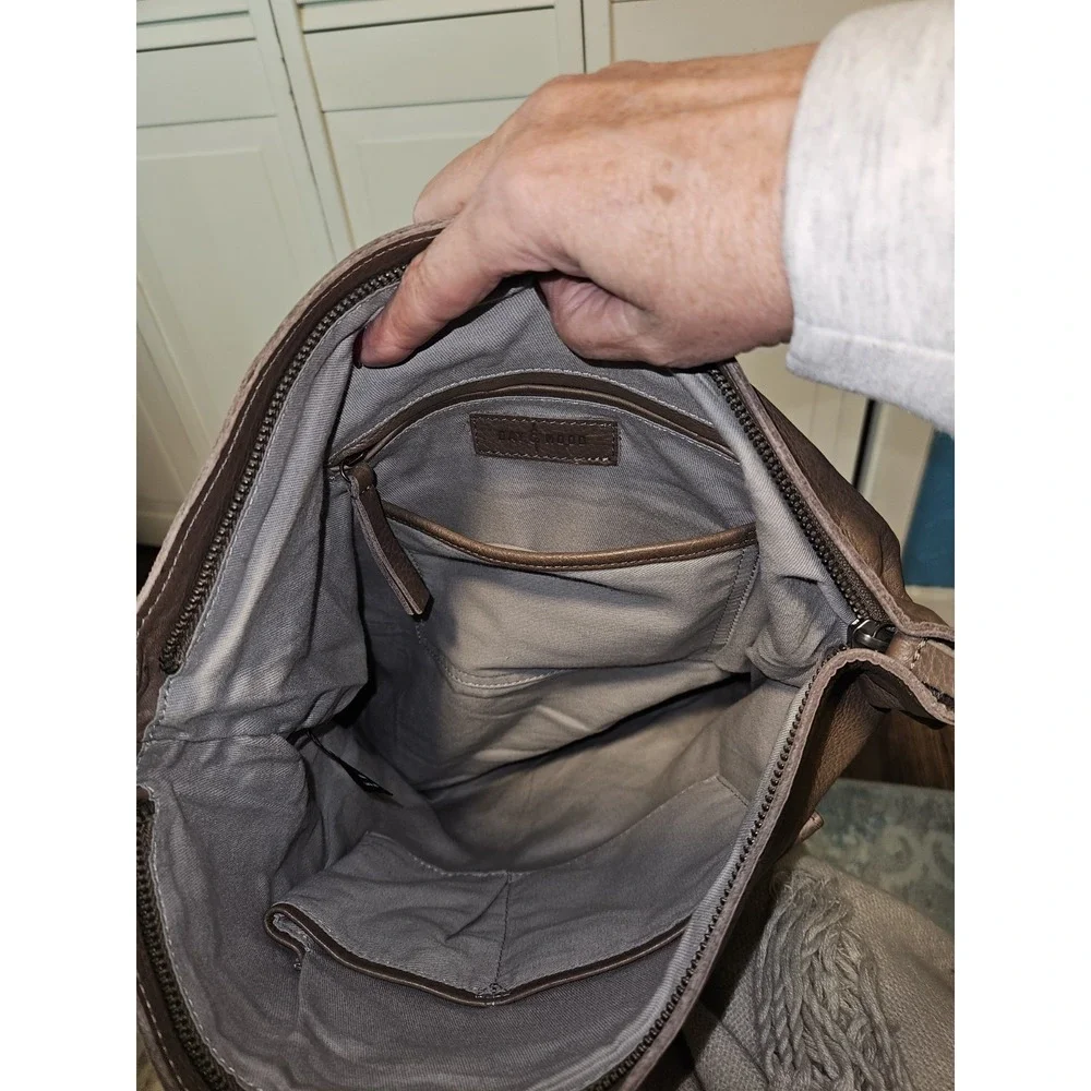 Day & Mood Light Brown Leather Hobo Bag Front Pocket Zip Back Inside Pockets